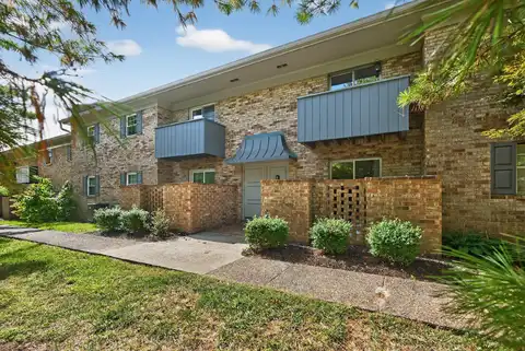 1068 Armstrong Mill Road unit: A, Lexington, KY 40517