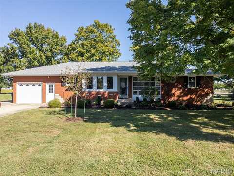 1105 Helvetia Drive, Highland, IL 62249