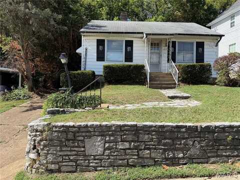 615 Cornell Avenue, Webster Groves, MO 63119