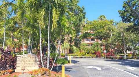 7451 NW 16th St, Plantation, FL 33313