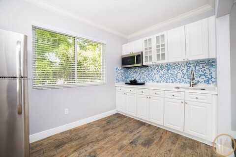 53 NE 49th St, Miami, FL 33137