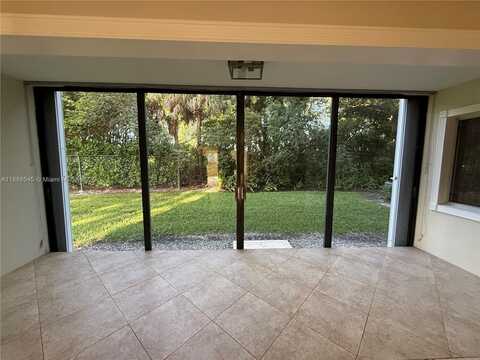 900 SW 142nd Ave, Pembroke Pines, FL 33027