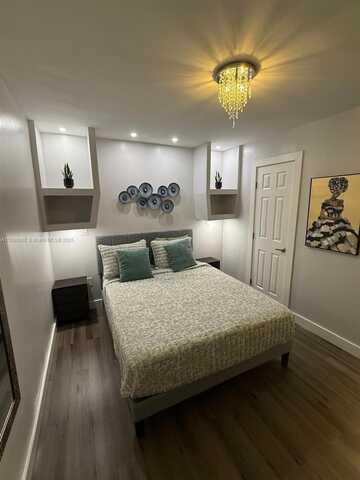 73 NW 30th St, Miami, FL 33127
