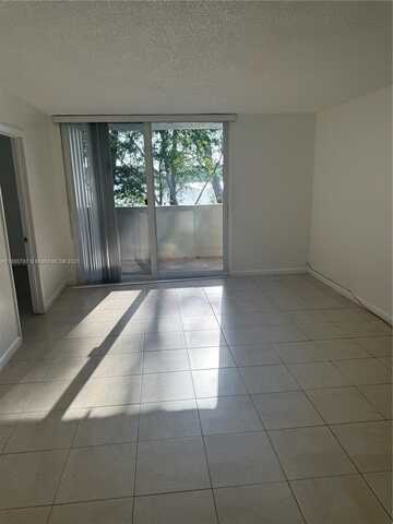 10090 NW 80th Ct, Hialeah Gardens, FL 33016