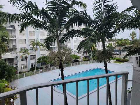 494 NW 165th St Rd, Miami, FL 33169