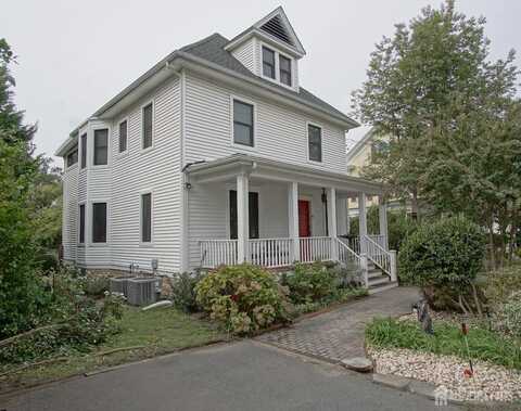 9 Academy Street, Brunswick Gardens, NJ 08540