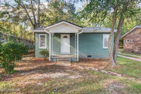 417 E Hatten Avenue, Wiggins, MS 39577