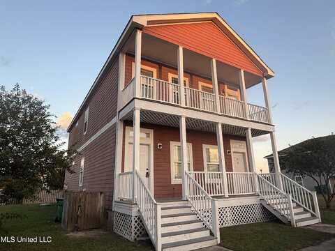 2000 A Magazine Street, Ocean Springs, MS 39564