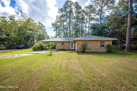 201 Locust Street, Gulfport, MS 39507