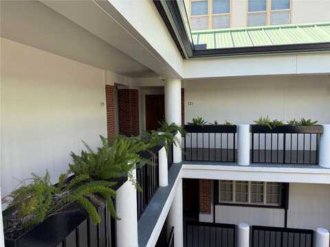 721 SEDDON COVE WAY, TAMPA, FL 33602