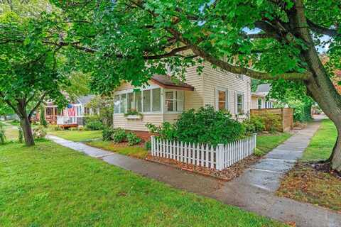 217 N Jackson, Spring Lake, MI 49456