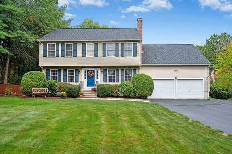 8 Meadowlark Ln, Franklin, MA 02038
