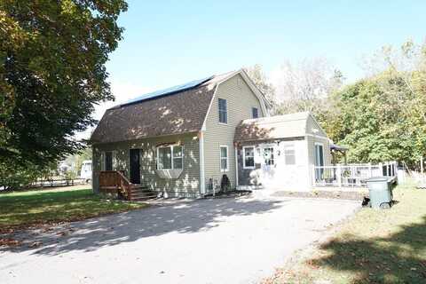 8 New Fitchburg Rd, Townsend, MA 01474
