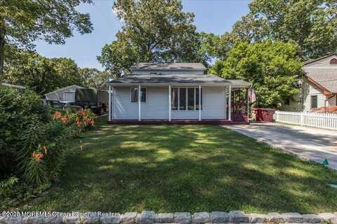 221 Riverside Drive, Bayville, NJ 08721