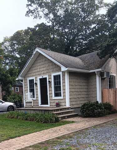 94 New York Avenue, Sound Beach, NY 11789
