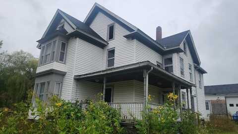 37 North Street, Hartland, ME 04943