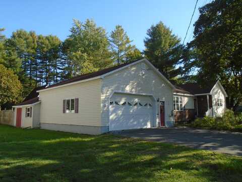 9 Dennis Street, Skowhegan, ME 04976