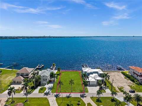 1020 Dolphin, CAPE CORAL, FL 33904