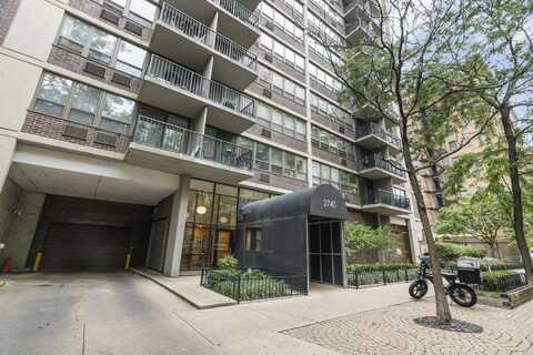 2740 N Pine Grove Avenue, Chicago, IL 60614