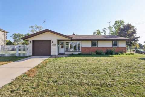 1933 Whittier Lane, Schaumburg, IL 60193