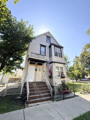 4153 W Wabansia Avenue, Chicago, IL 60639