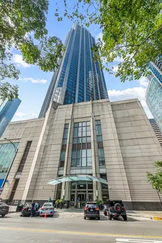512 N Mcclurg Court, Chicago, IL 60611