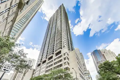 30 E Huron Street, Chicago, IL 60611
