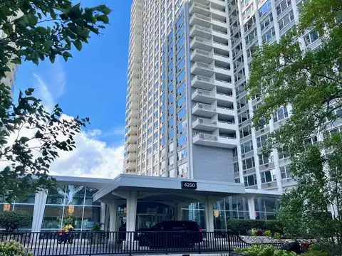 4250 N Marine Drive, Chicago, IL 60613