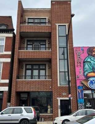 1918 W Cermak Road, Chicago, IL 60608