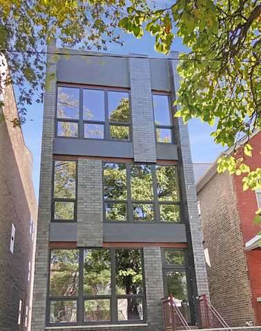 2449 W Haddon Avenue, Chicago, IL 60622