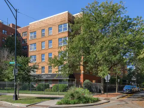 4920 N Marine Drive, Chicago, IL 60640