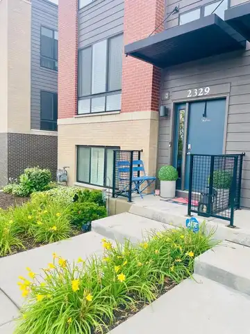 2329 Alumni Drive, Schaumburg, IL 60173
