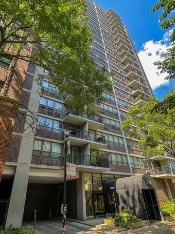 2740 N Pine grove Avenue, Chicago, IL 60614