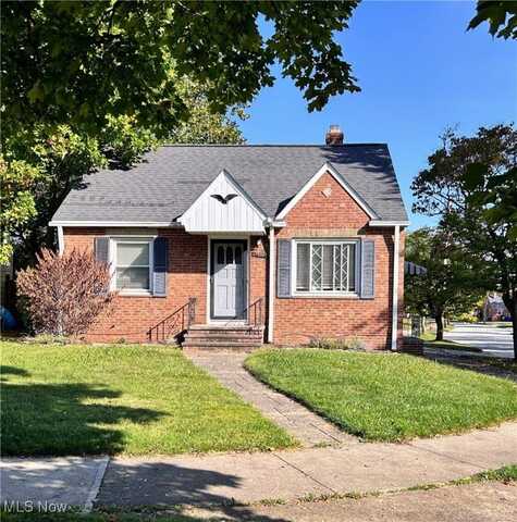 7506 Brookside Drive, Brooklyn, OH 44144
