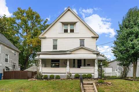 142 E Howard Street, Girard, OH 44420