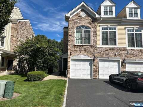 16A Forshee Circle 16A, Montvale, NJ 07645
