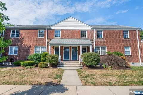 110 Darwin Avenue, Rutherford, NJ 07070