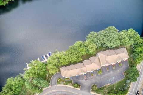 17 River Front Drive, Manchester, NH 03102