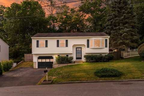 215 Patricia Lane, Manchester, NH 03104