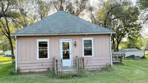 8040 8th Street, Eagleville, MO 64442