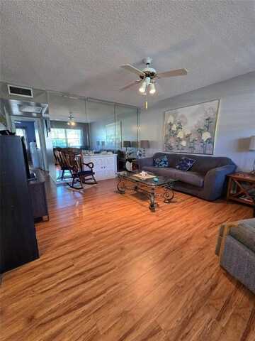 159 Newport J, Deerfield Beach, FL 33442