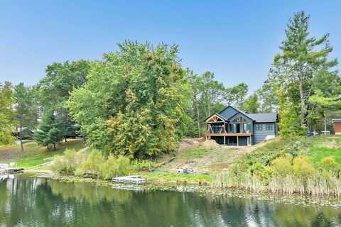 N1220 OTTER PONDS Lane, KESHENA, WI 54135