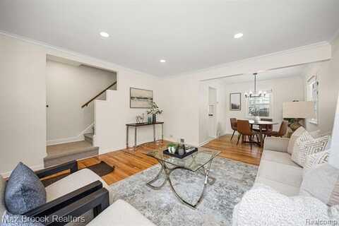 695 GRAEFIELD, Birmingham, MI 48009