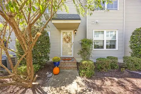 2401 London Pointe Drive, Virginia Beach, VA 23454