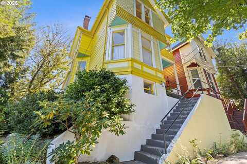 3204 S KELLY AVE, Portland, OR 97239