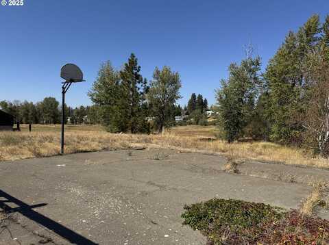 N GRANT ST, Goldendale, WA 98620
