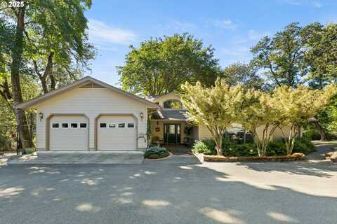 312 IMPALA DR, Roseburg, OR 97470