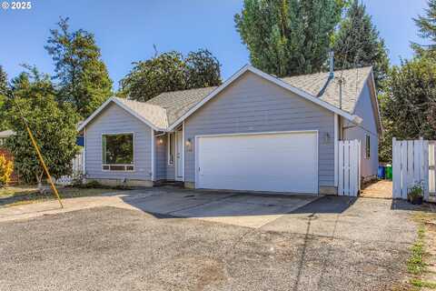 8838 SE CLINTON ST, Portland, OR 97266