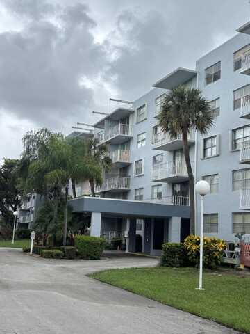 480 Executive Center Drive, West Palm Beach, FL 33401