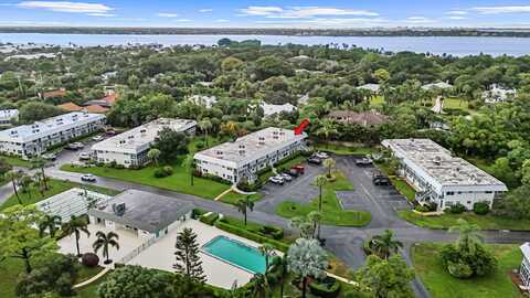 2929 SE Ocean Boulevard, Stuart, FL 34996